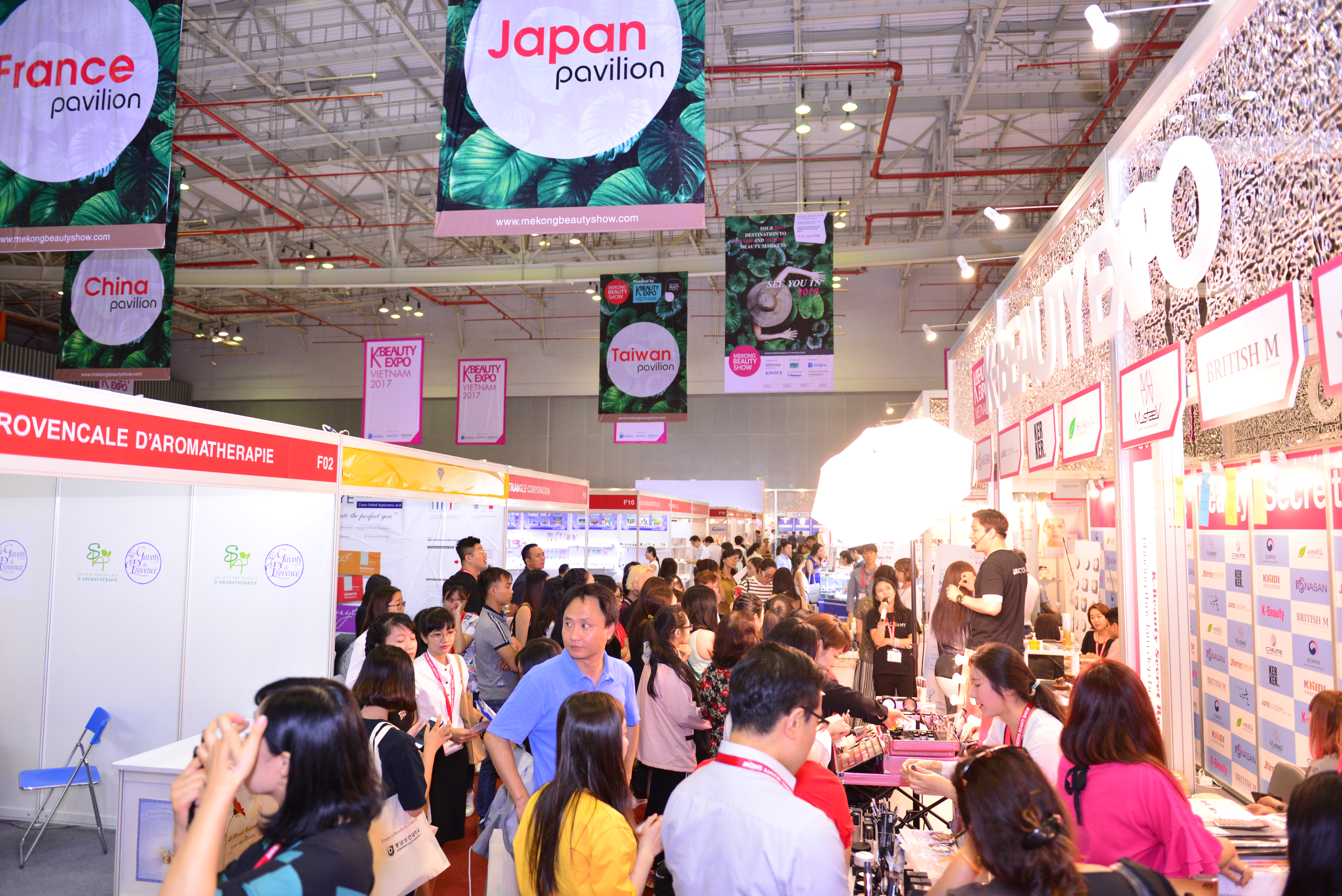 K-beauty cosmetics display booth